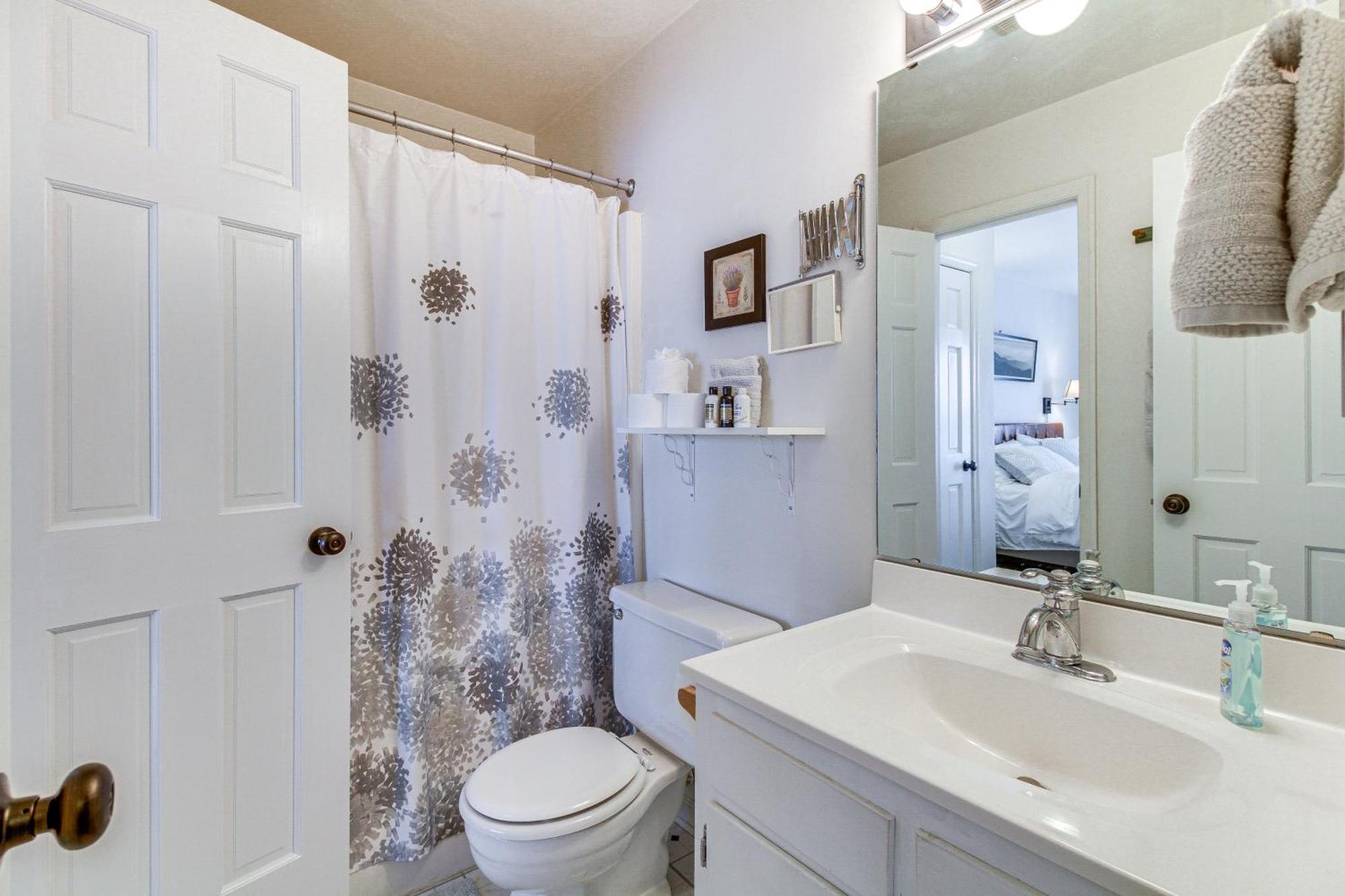 Lakefront Moneta Home With Community Boat Dock! Exterior foto