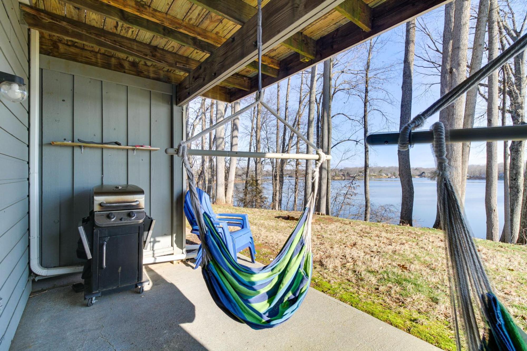 Lakefront Moneta Home With Community Boat Dock! Exterior foto